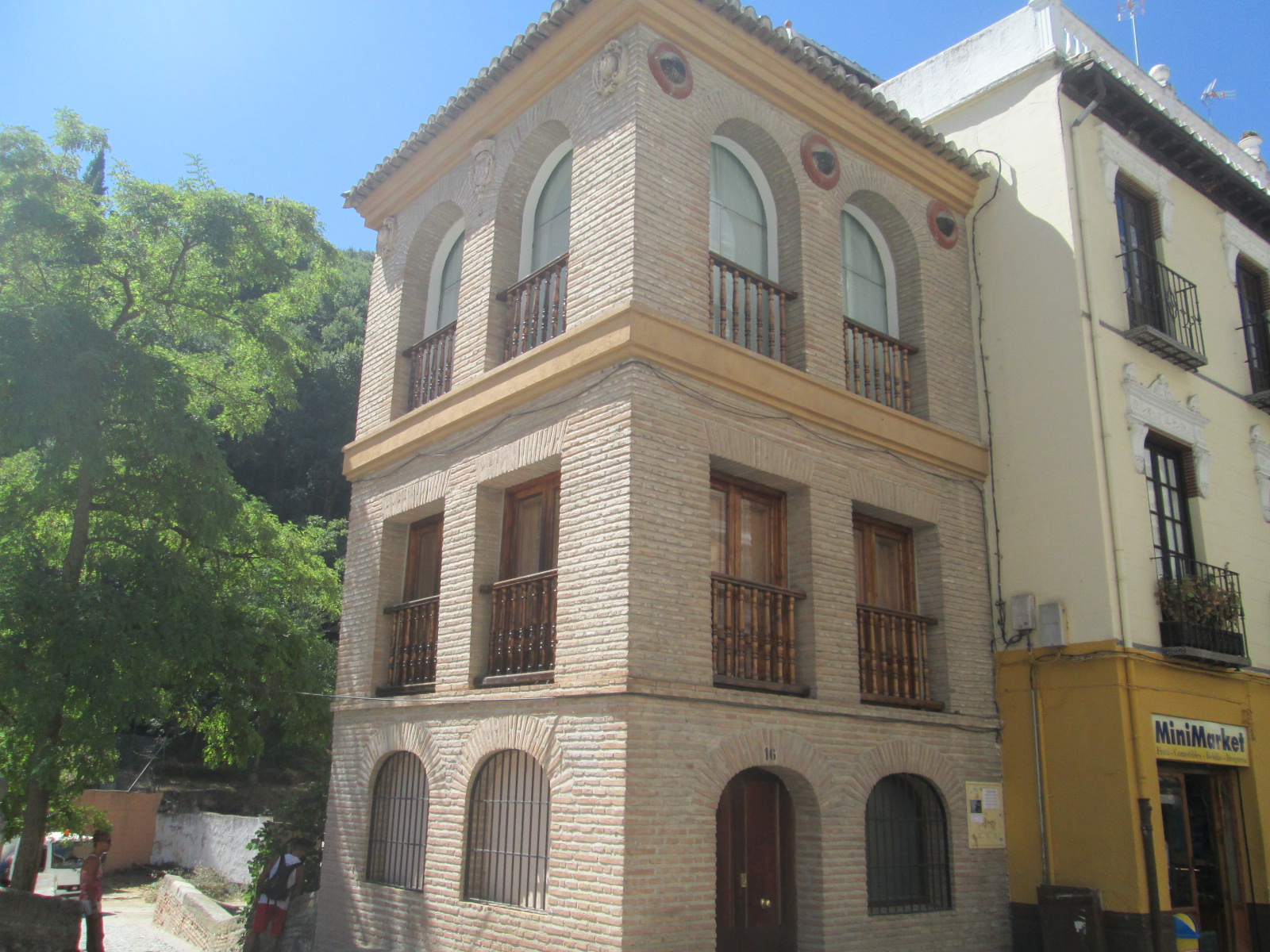 Paseo de los Tristes