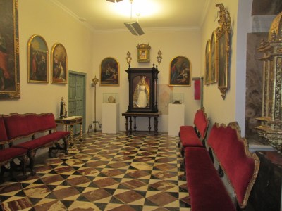 Camarín de la Virgen del Rosario.