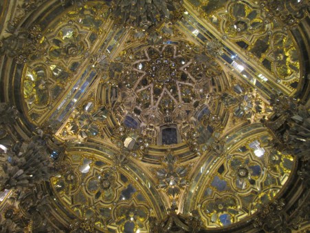 Camarín de la Virgen del Rosario. Santo Domingo 007