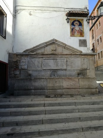 Pilar. Cuesta del Realejo