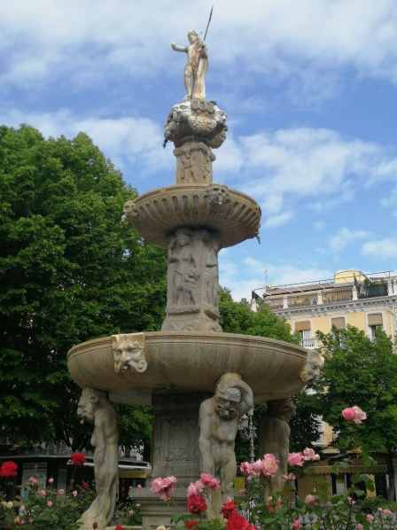 Fuente de los Gigantones. Plaza Bib.Rambla