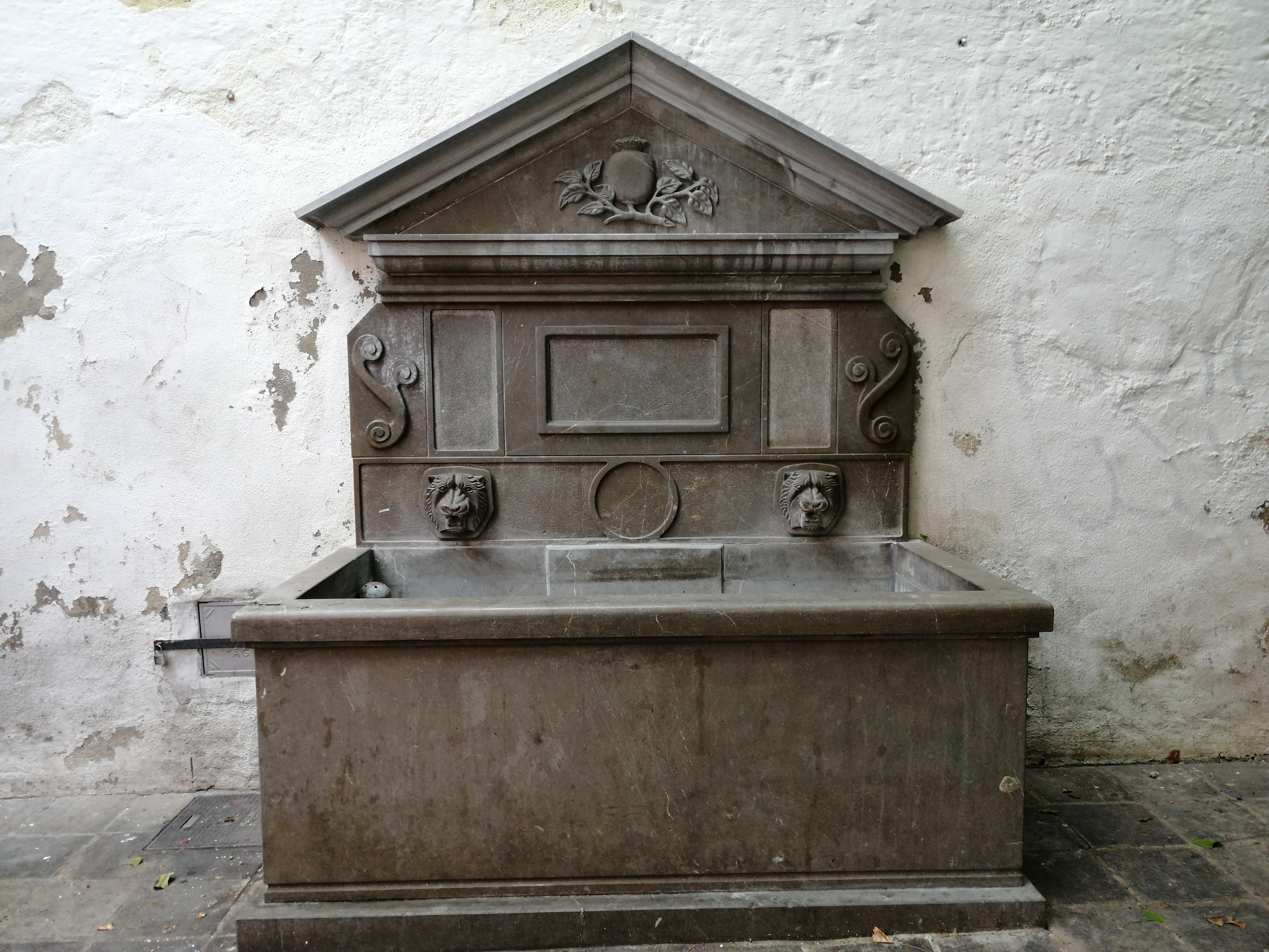 Pilar Calle San Jerónimo